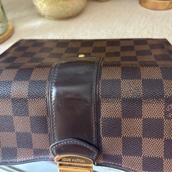 LOUIS VUITTON
Damier Ebene Sistina Wallet - Picture 7 of 12